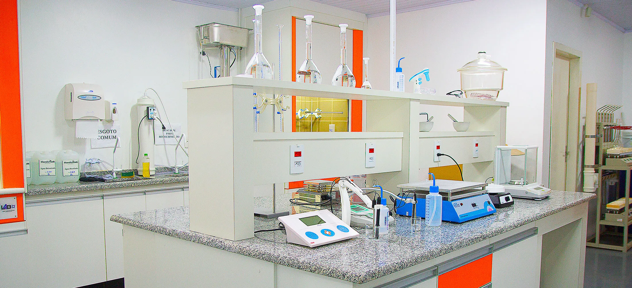 Laboratório Mondial Lab