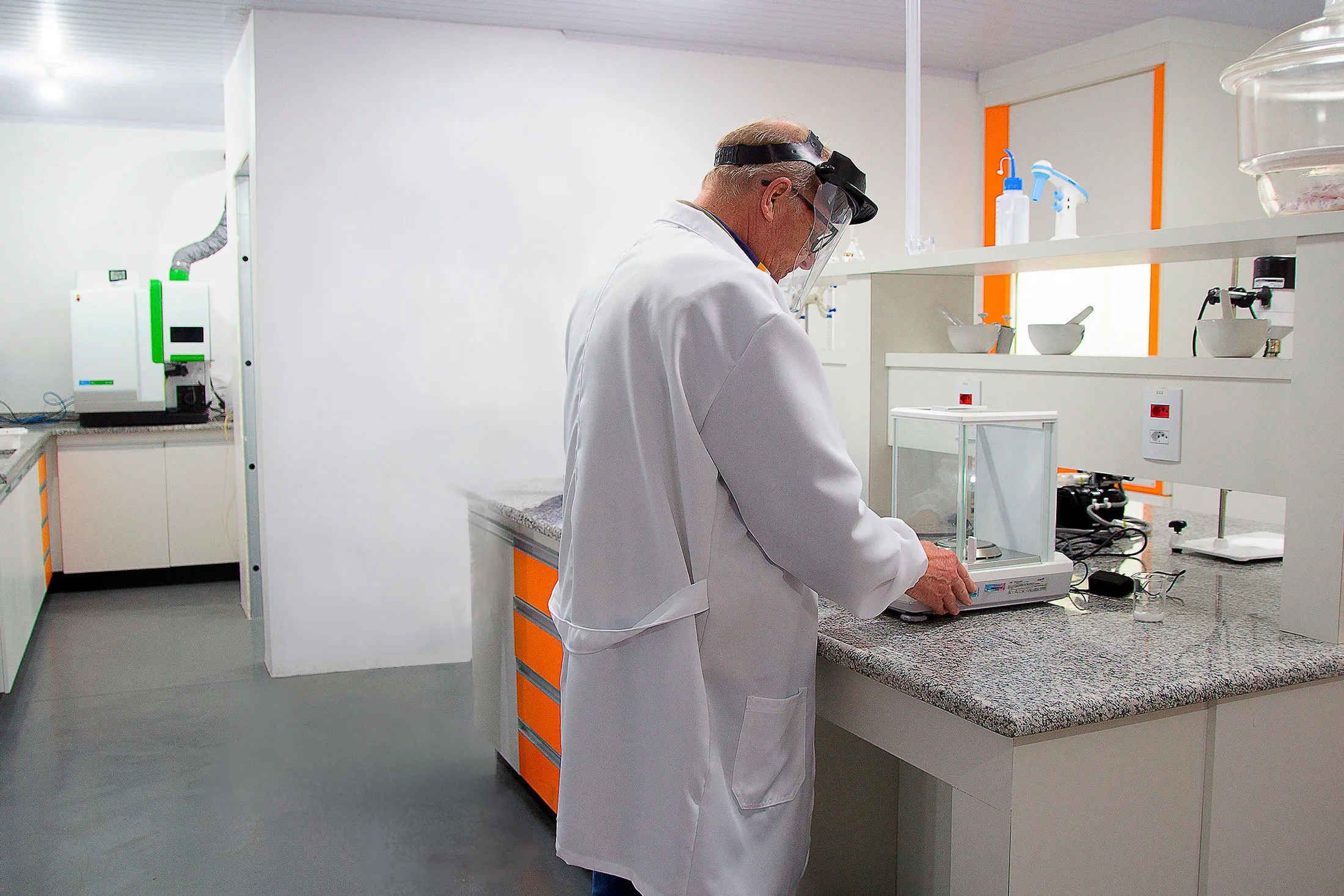 Laboratório Mondial Lab